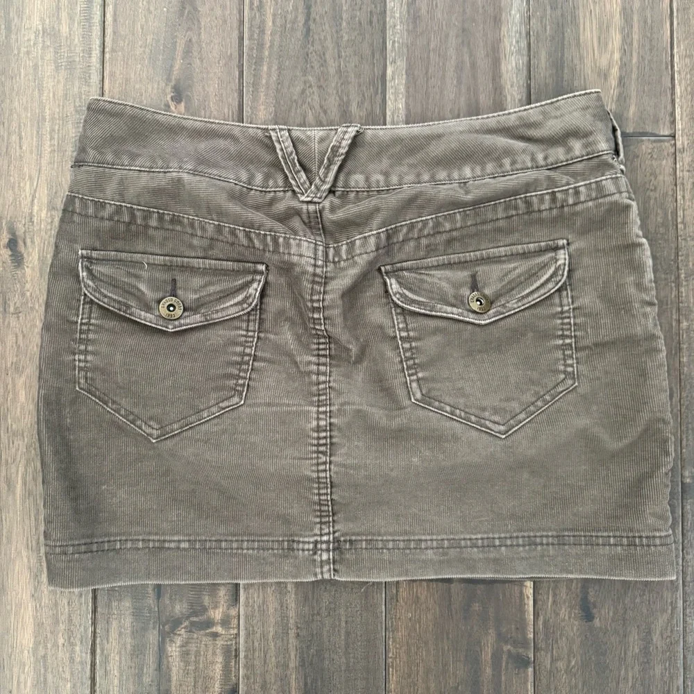 H&M L.O.G.G. Tan Y2K Style Corduroy Mini Skirt with Back Pockets 10